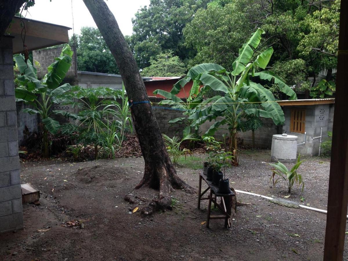 Elizabeth Enchantments Apartment La Ceiba Exterior photo