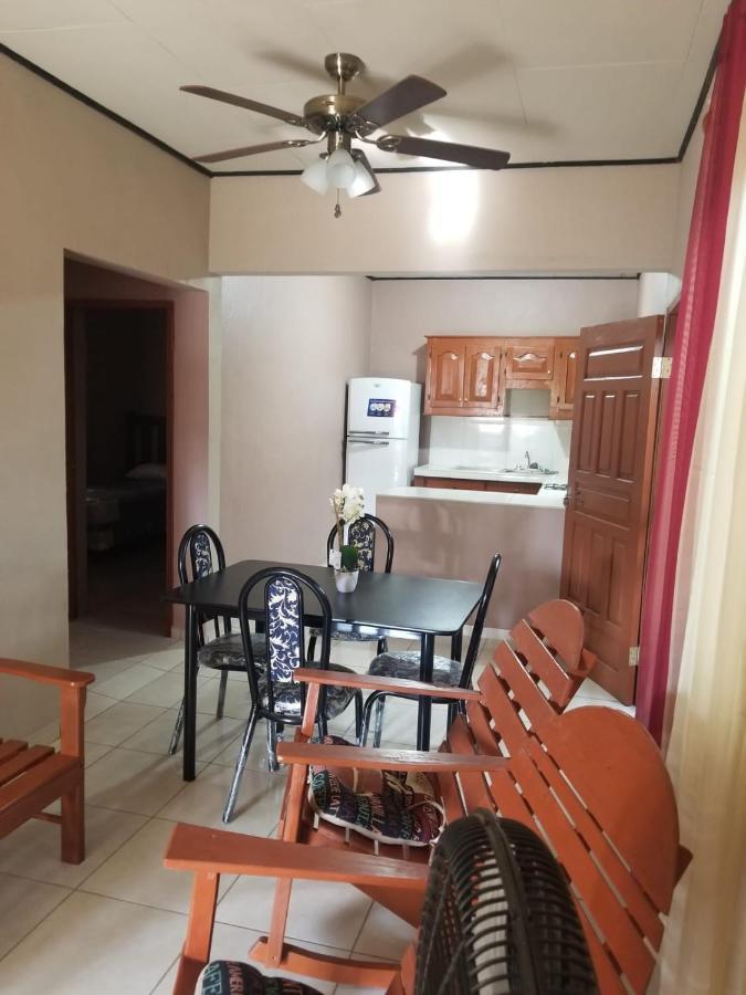 Elizabeth Enchantments Apartment La Ceiba Exterior photo